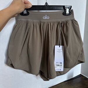 Alo Yoga Match Point Shorts Size XXS/XS Light Cocoa NEW